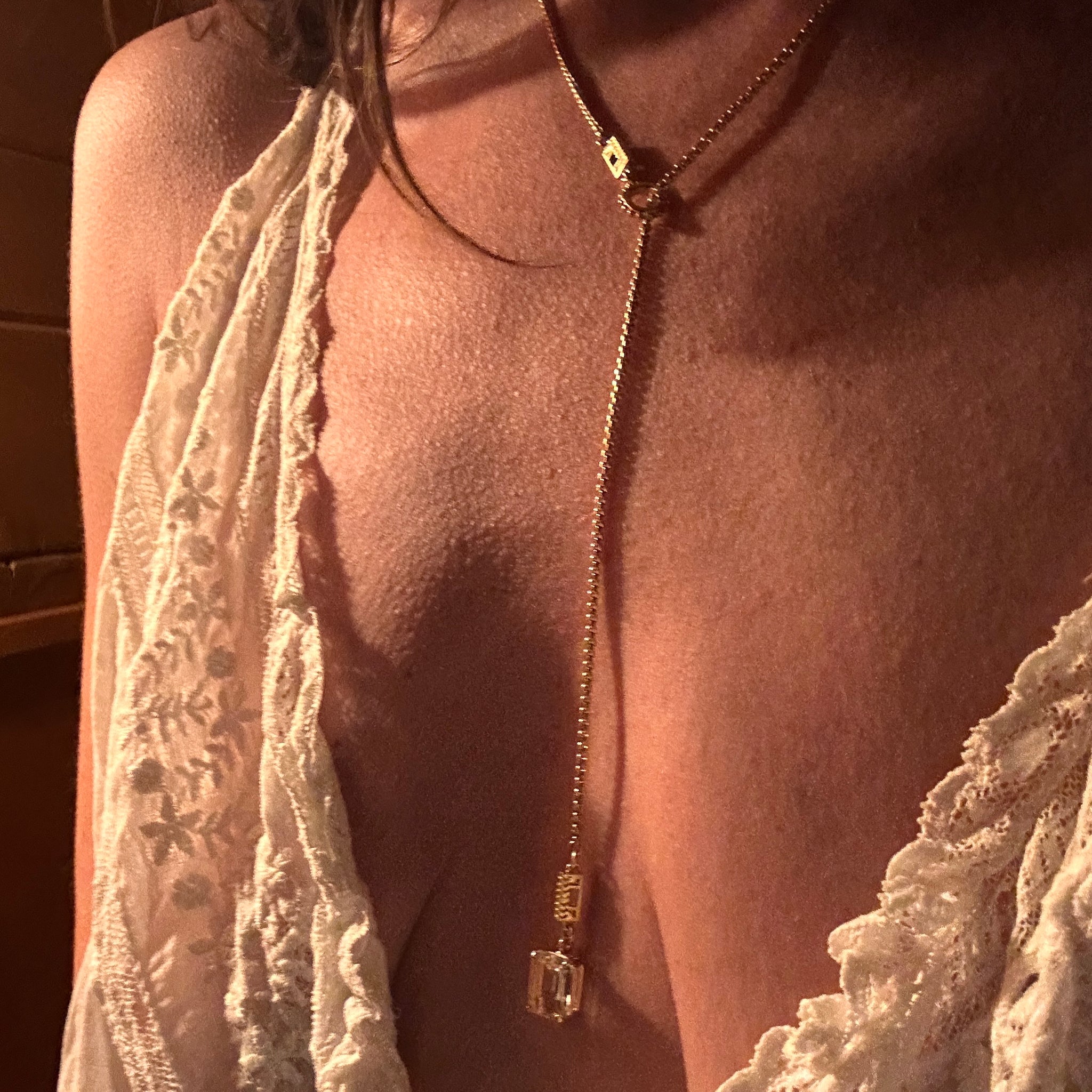 Load image into Gallery viewer, Dewdrop Lariat Necklace