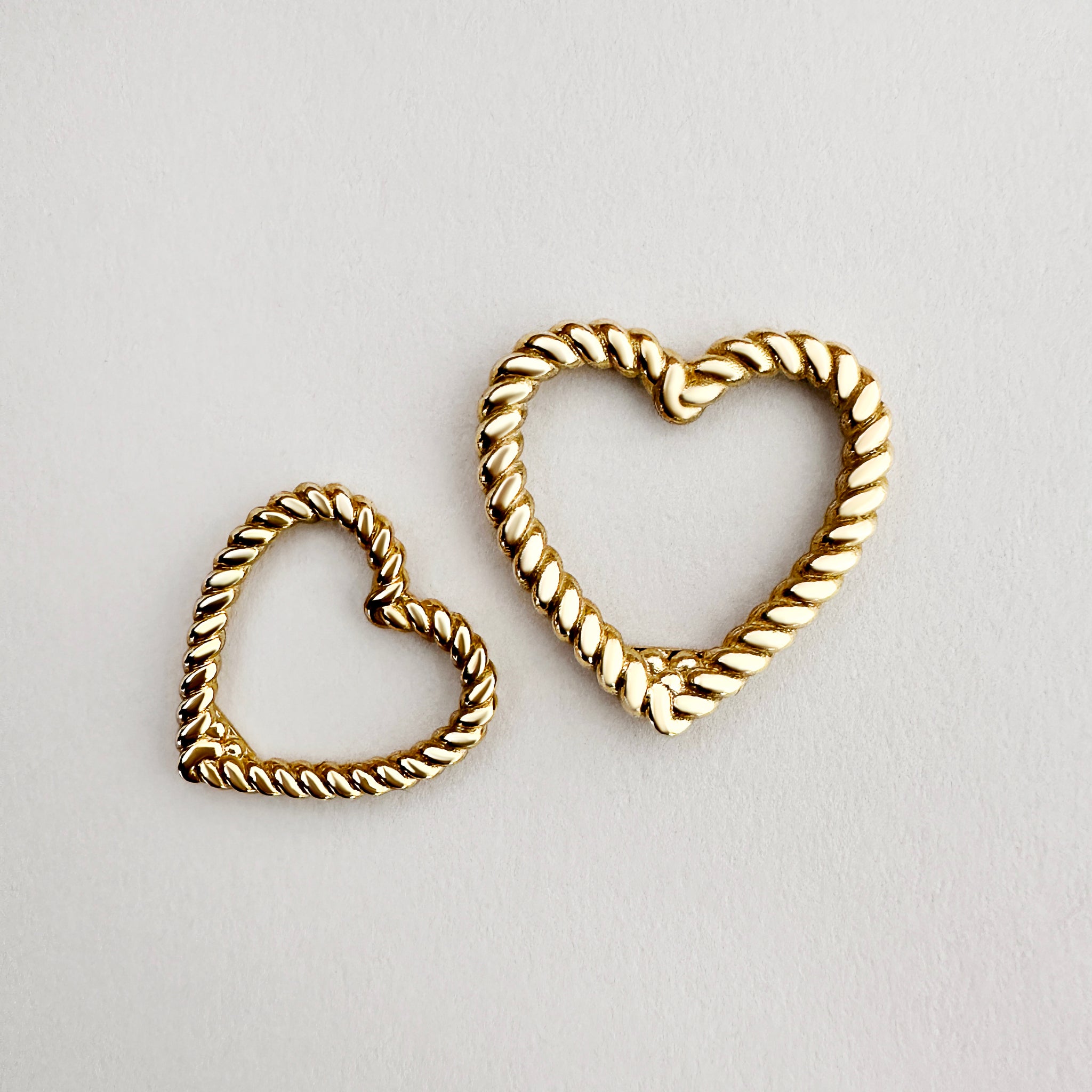 Load image into Gallery viewer, Twisted Heart Charm