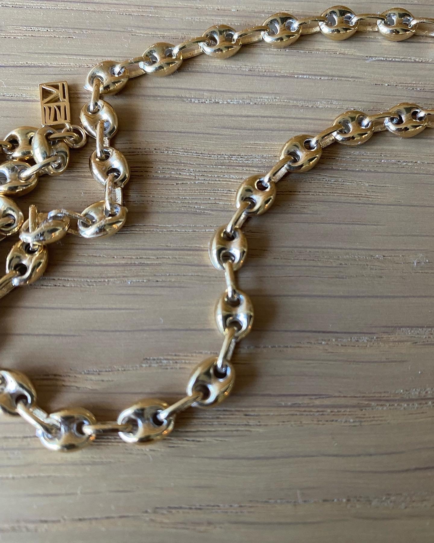 Load image into Gallery viewer, Hook Catch "Puffy Mariner” Necklace